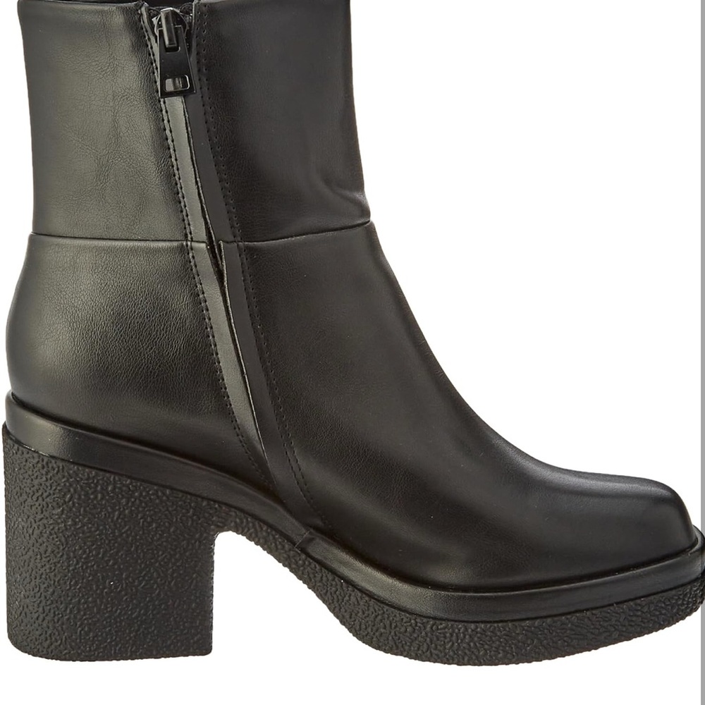 Amazon Essentials Women's Platform Ankle Bootie - image 5